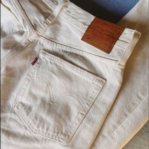 LEVIS 501 JEANS